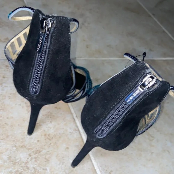 NWOB Jimmy Choo Black Suede Crystal Kallai Pumps - Picture 3 of 7